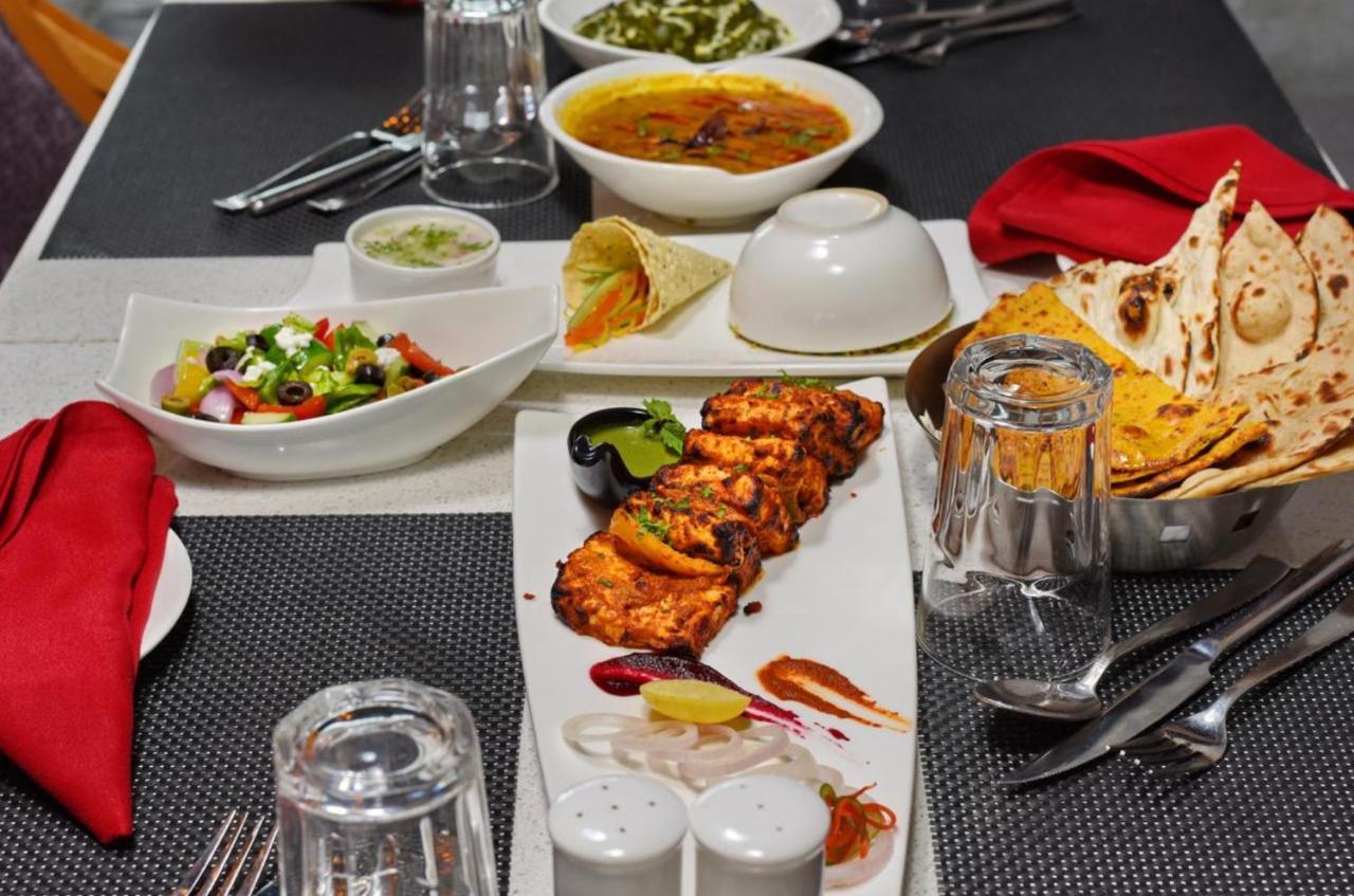 Hotel York Legacy -3 Minutes Walk From New Delhi Railway Station 'The 5 Star Ambience' Newly Built Екстер'єр фото