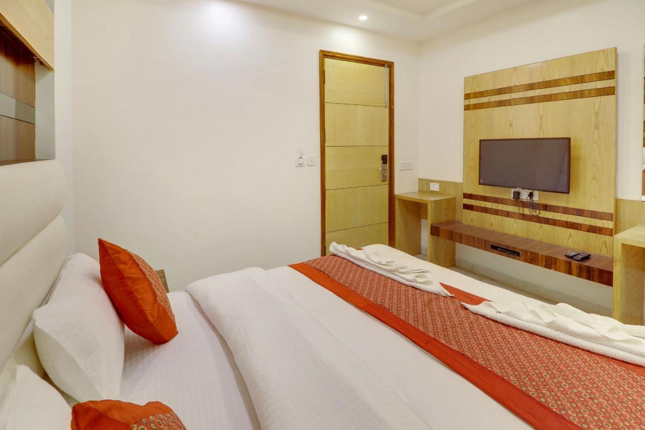 Hotel York Legacy -3 Minutes Walk From New Delhi Railway Station 'The 5 Star Ambience' Newly Built Екстер'єр фото
