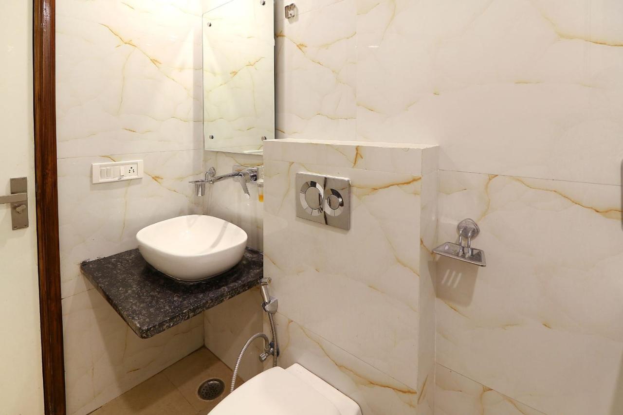 Hotel York Legacy -3 Minutes Walk From New Delhi Railway Station 'The 5 Star Ambience' Newly Built Екстер'єр фото