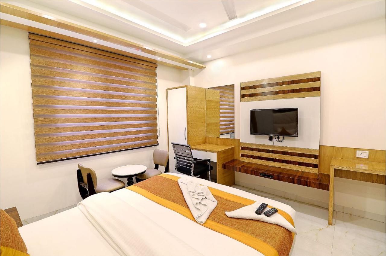 Hotel York Legacy -3 Minutes Walk From New Delhi Railway Station 'The 5 Star Ambience' Newly Built Екстер'єр фото